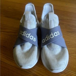Adidas Cloudfoam comfort shoes. Women’s size 7. Never worn outside of house.